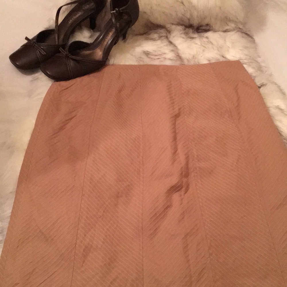 Apostrophe stretch skirt